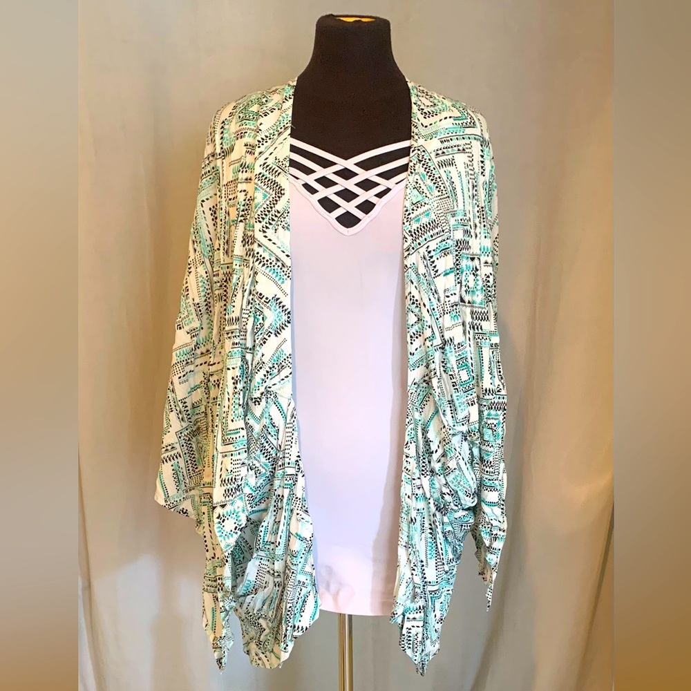 NWT En Crème kimono size large